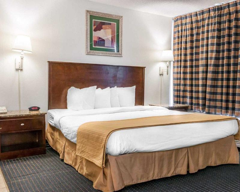 Rodeway Inn Conference Center 크로퍼즈빌 외부 사진
