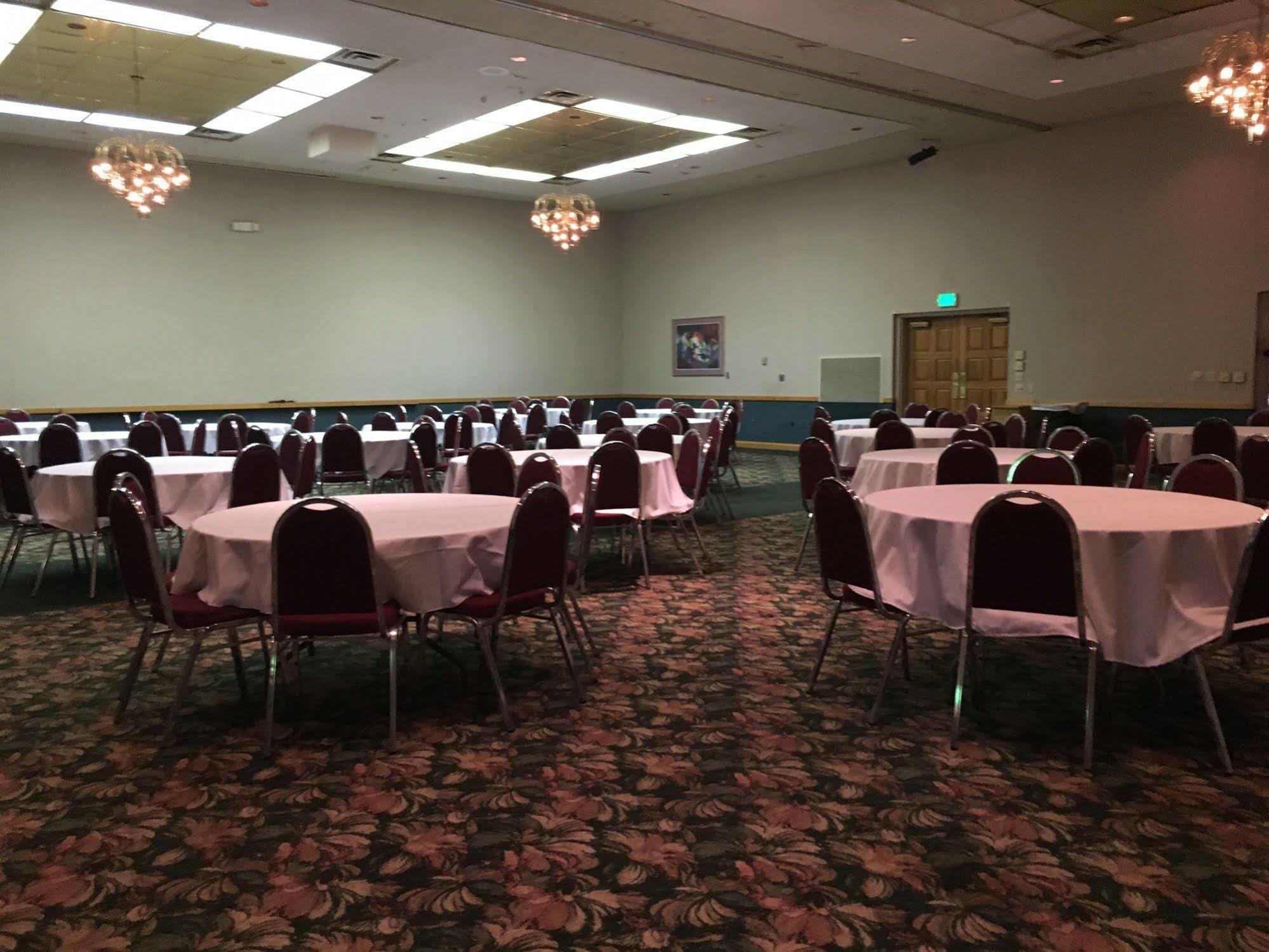 Rodeway Inn Conference Center 크로퍼즈빌 외부 사진